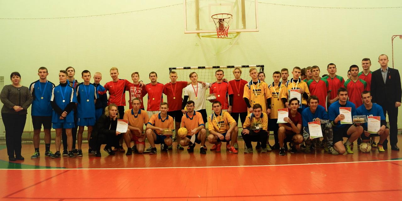 ПЕРВОЕ место в районном турнире по мини-футболу