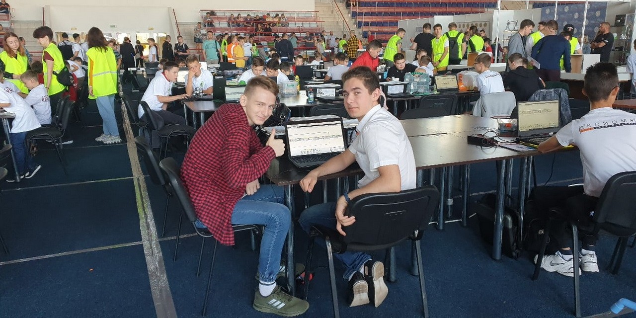 Областной турнир по робототехнике «ROBOQUEST»