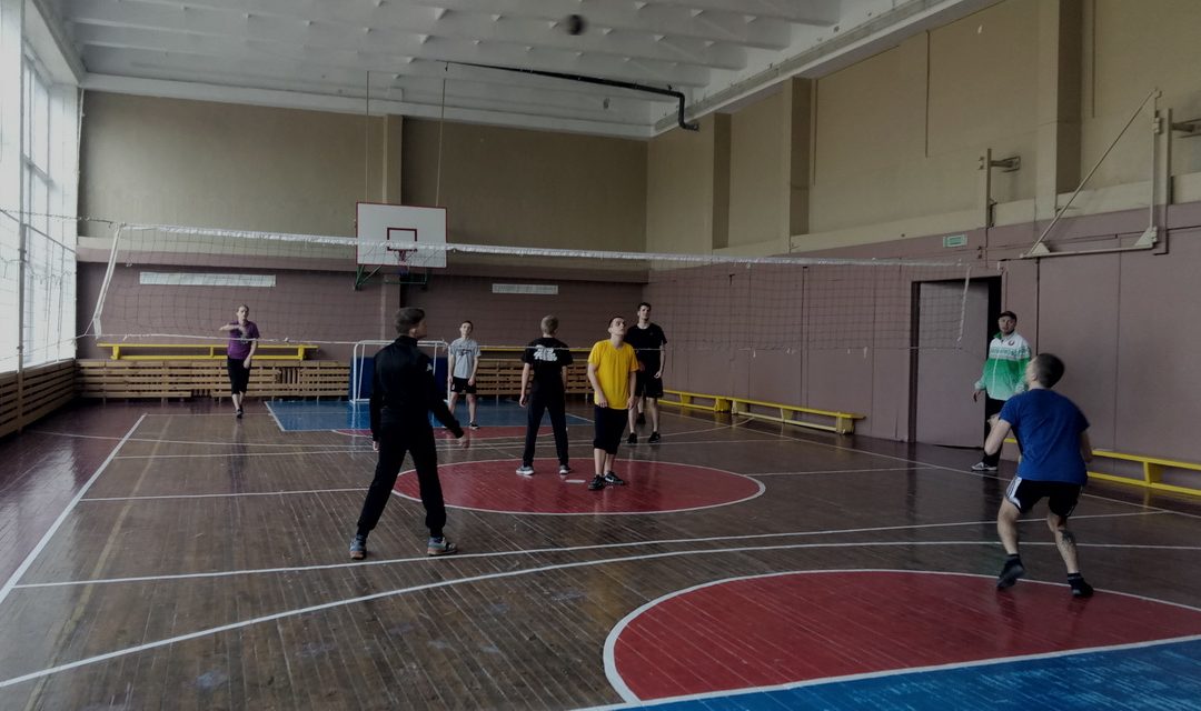 Шестой школьный день 8 апреля