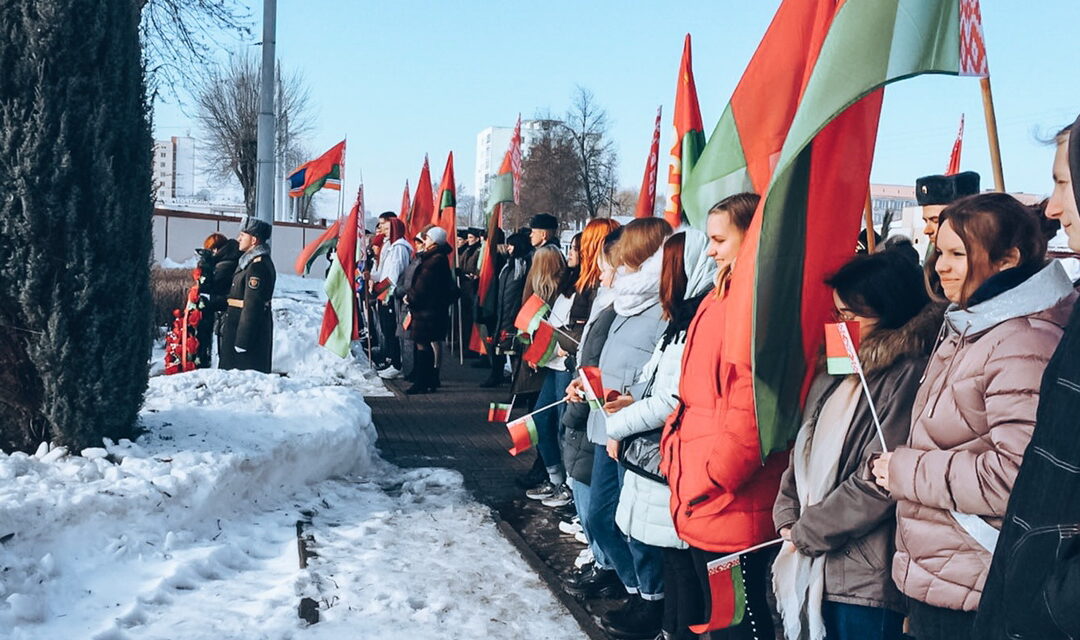 Чтим память защитников Отечества!