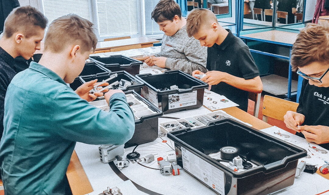 Практический тур по робототехнике «Lego Quest»