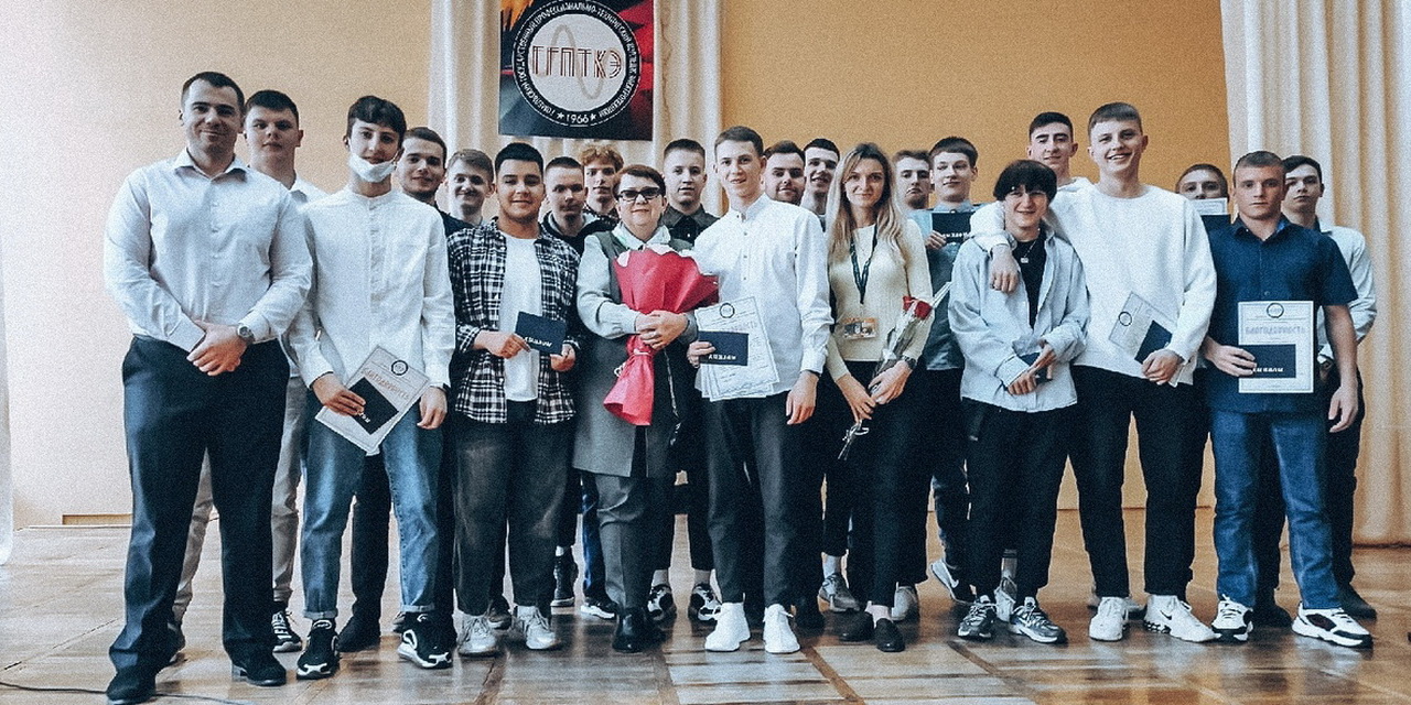 Торжественная церемония вручения дипломов