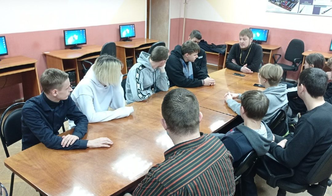 Круглый стол с Отцом Павлом
