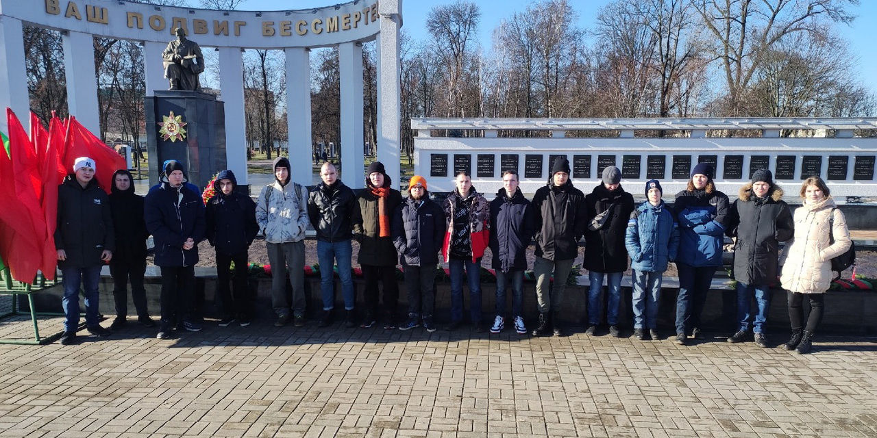 Ваш подвиг бессмертен!
