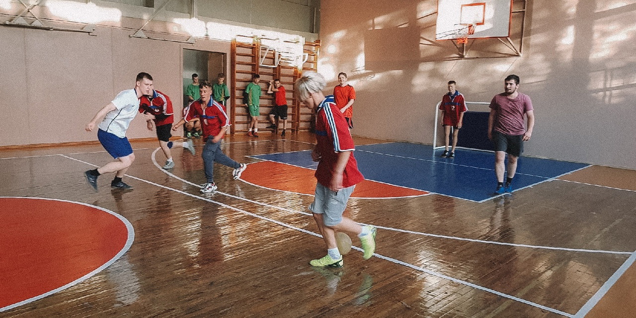 Традиционный пятничный футбол