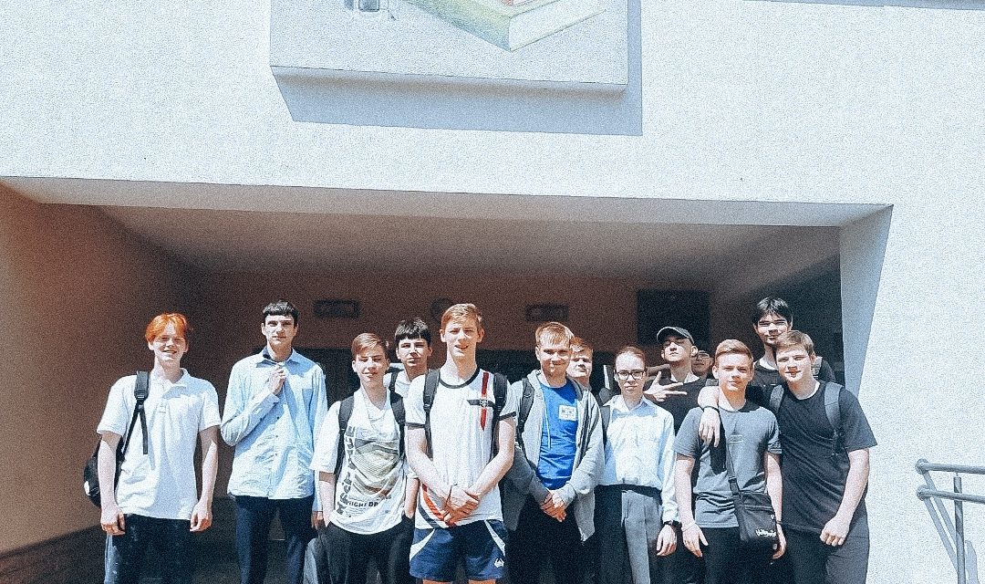 Молодые кадры