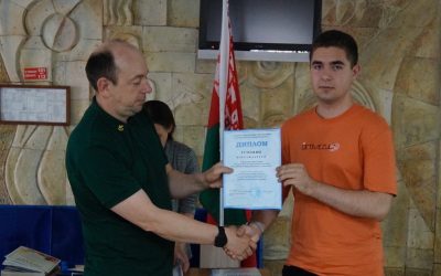 Торжественная линейка, посвященная окончанию ученого года