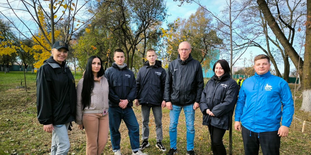 Участие в городской акции "Семейное дерево"