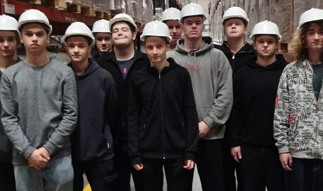 Экскурсия на ПУП «Алкопак»: Погружение в мир упаковки! 