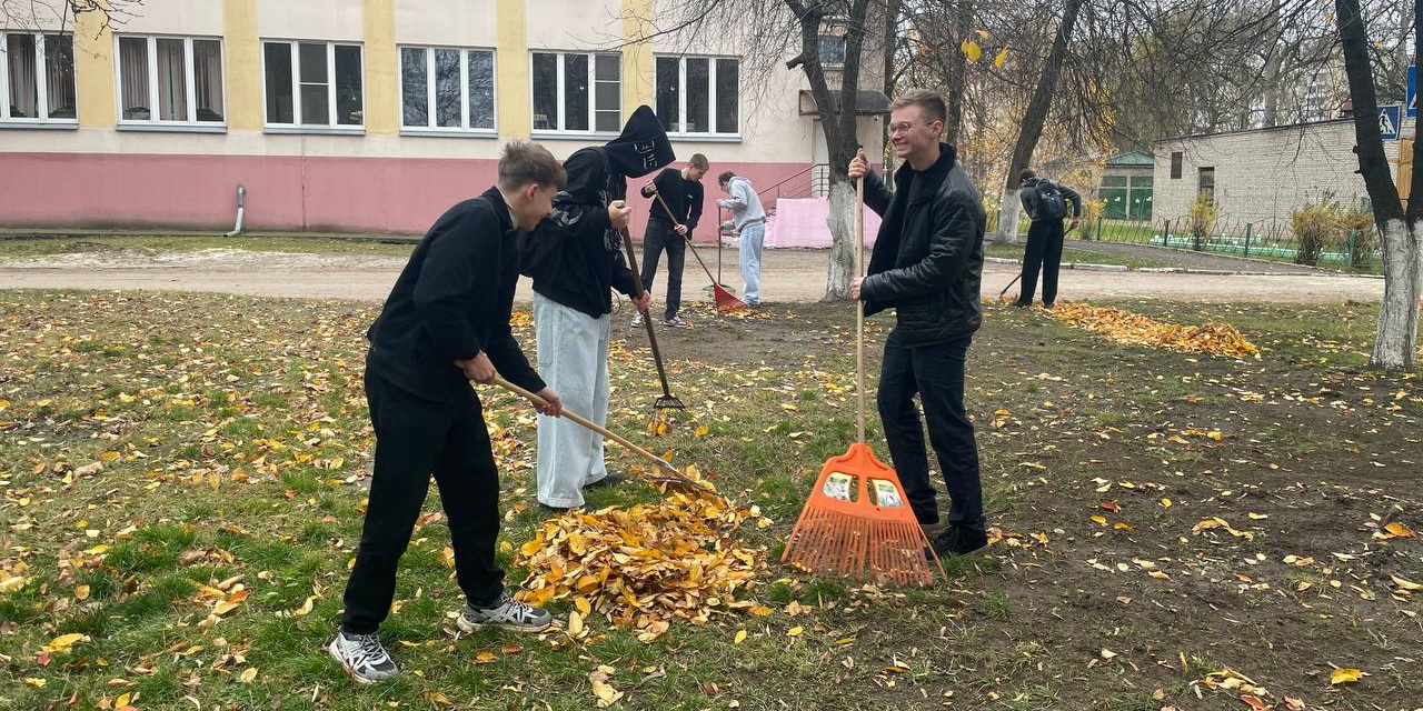 Уборка территории в рамках Года благоустройства