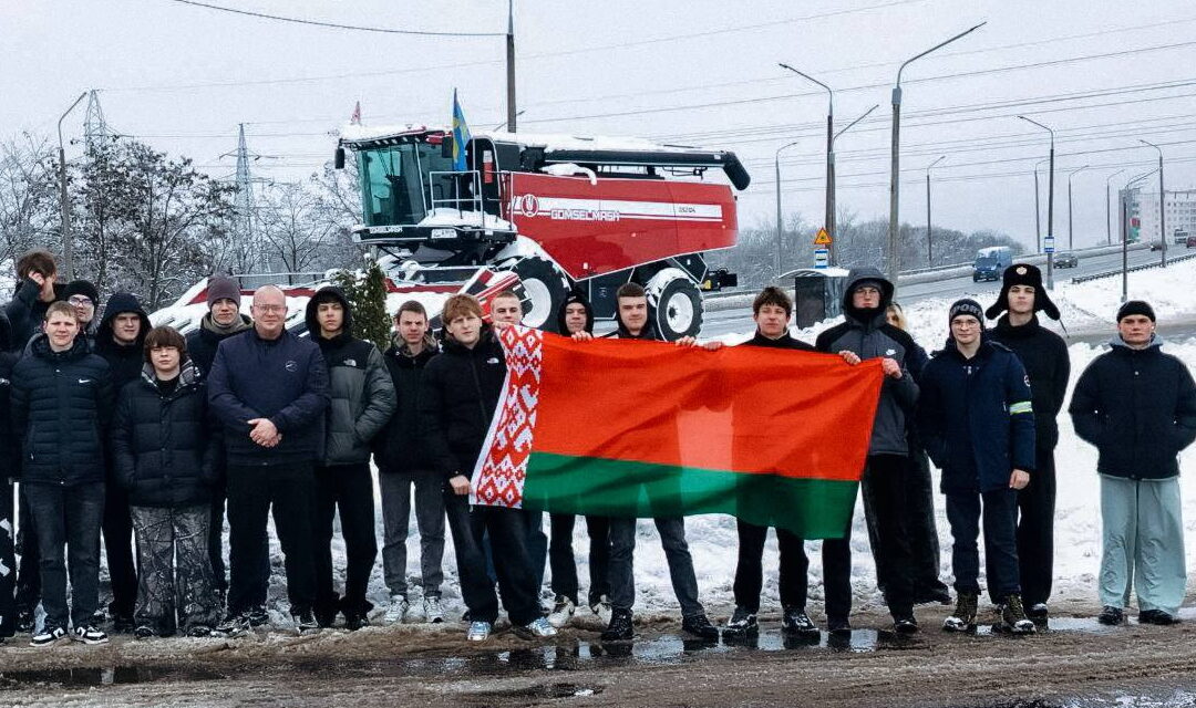 Зимний променад группы ЭМ‑11: посещение символа земледельческого края! 