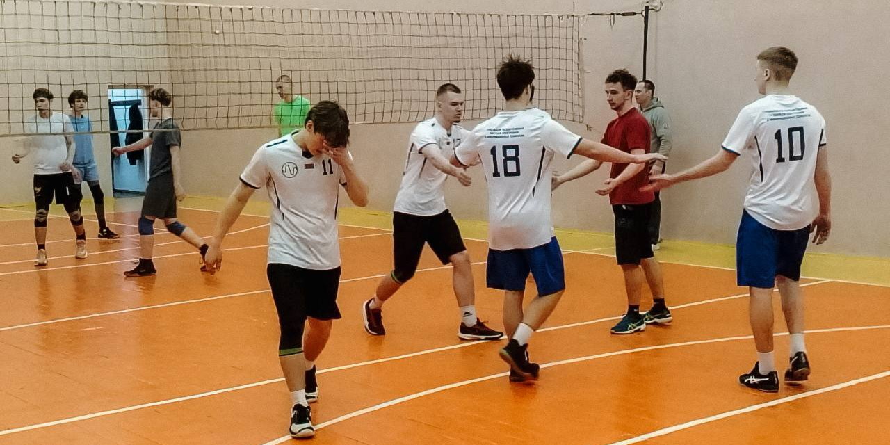Горячие новости с волейбольной площадки! 