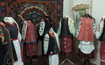 Наведванне выставы «Народ багаты на розныя святы…»